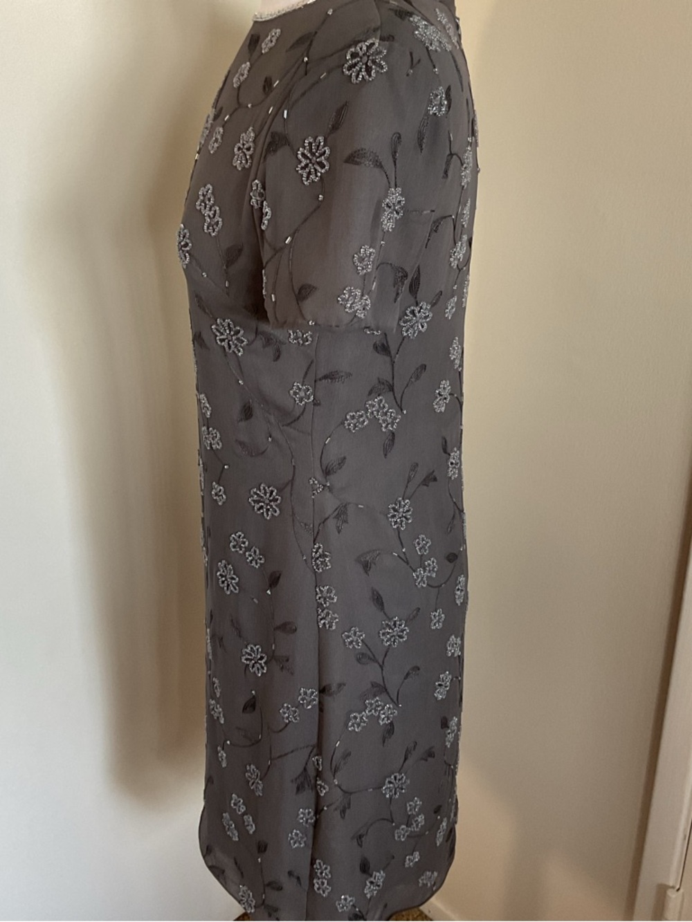 Talbots Petite 6 Gray 100% Silk Mini Dress Floral Embroidered Short Sleeve - Picture 5 of 6
